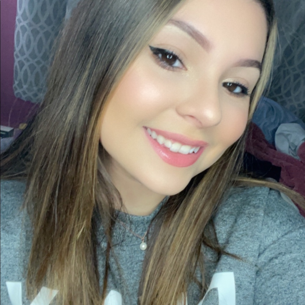 Meet your Posher, Erica